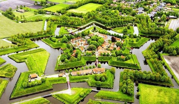 Giethoorn - Ngôi làng không lối đi ở Hà Lan